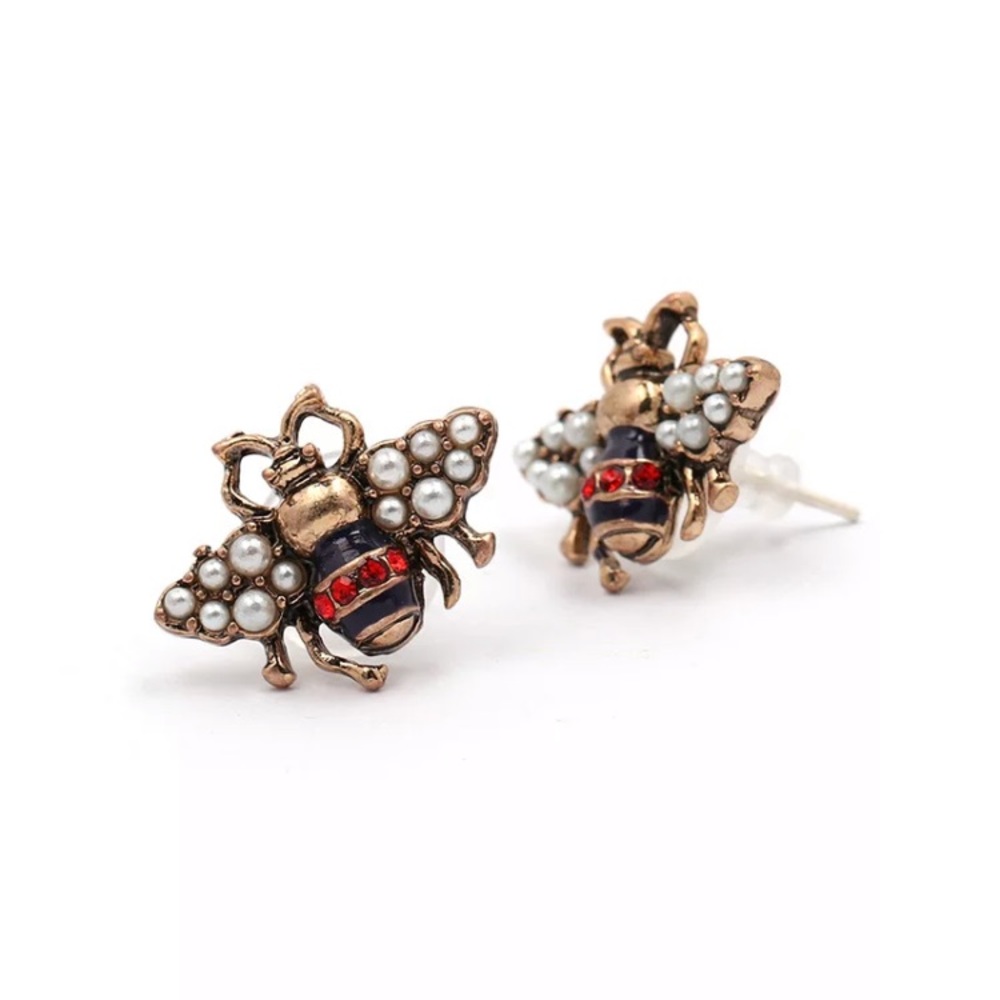 NEW πΈπ Crystal & Pearl Bee stud Earrings ππΈ - Picture 2 of 4